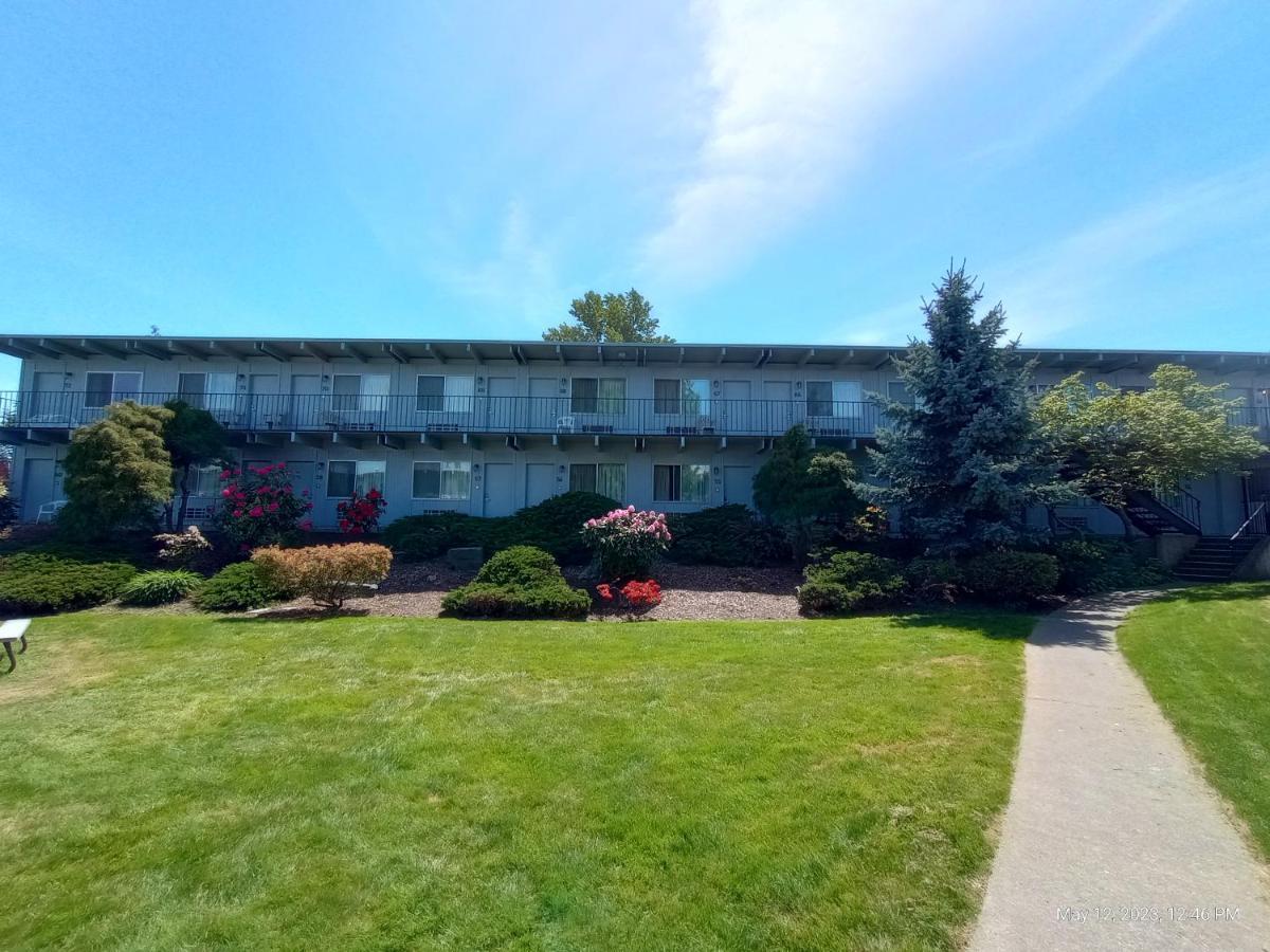 Cocusa Motel Burlington Exterior photo